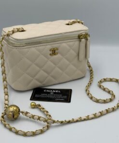 Chanel vanity blanc casse
