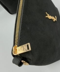 Alternative view of YSL le 5 a 7